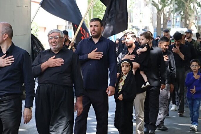 عکس | دسته‌روی عزاداران حسینی در سنندج