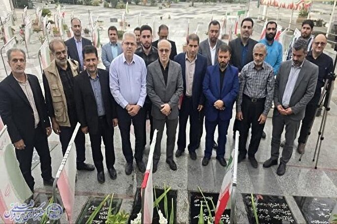 مزار خبرنگار شهید «هادی باغبانی» گلباران شد + عکس