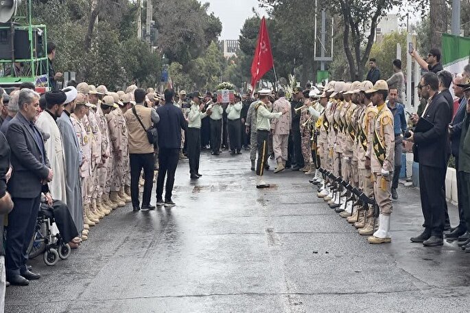 آغاز تشییع پیکر شهید مرزبان «پارسا سوزنی»