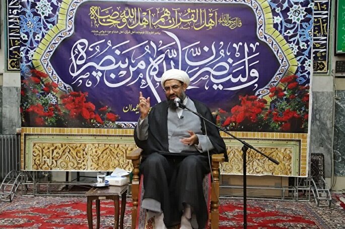 هدایت بدون پیامبر و امام امکان‌پذیر نیست