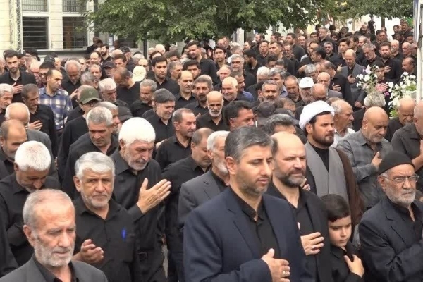 فیلم | پیاده‌روی جاماندگان اربعین با حضور پرشور مردم تکاب