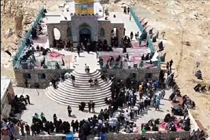 فیلم | مراسم جاماندگان اربعین حسینی امامزاده حمزه عرب(ع)