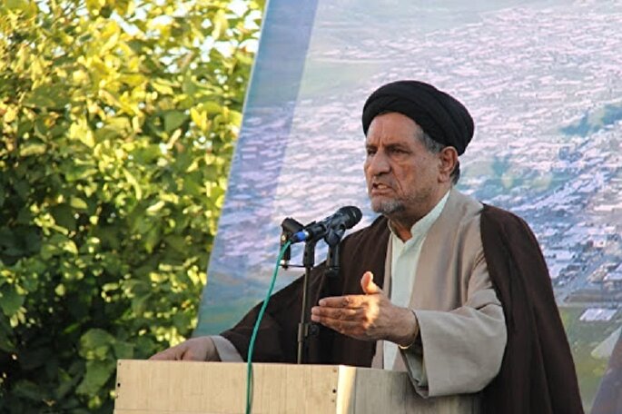 دولت برای حل مشکل اشتغال و مسکن جوانان فکر جدی کند