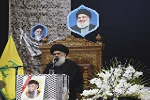 سلاح خود را در برابر آمریکا و اسرائیل زمین نمی‌گذاریم