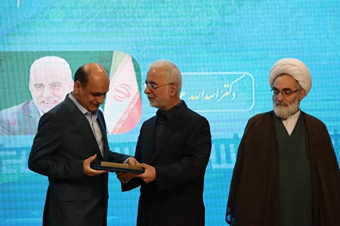 آیین تکریم و معارفه استاندار گیلان برگزار شد