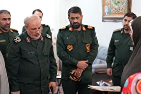 عکس | دیدار سردار محبی با خانواده شهید جاویدالاثر «اسدالله حسنوند»