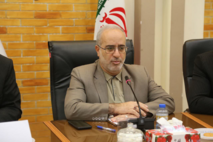 کمک‌ به ارتقای سطح سواد دانش‌آموزان و زندانیان ضروری است