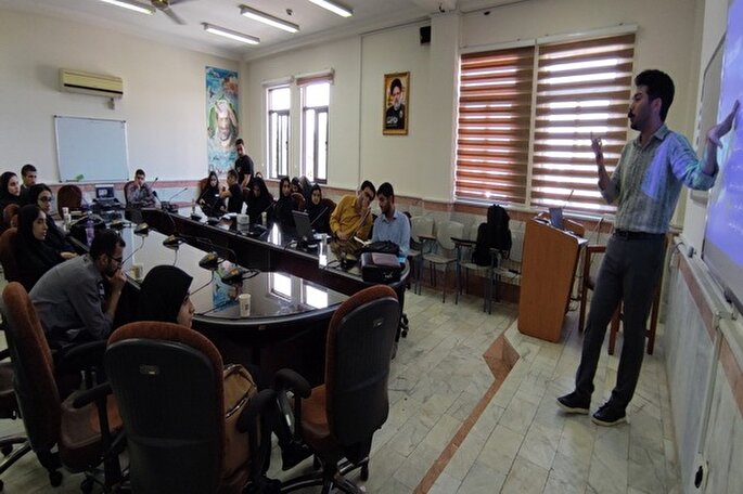 نشست «هوش مصنوعی، انتخاب آزادانه و تفکر آگاهانه» در بابلسر برگزار شد