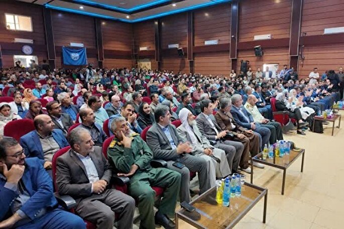 مسئولان می‌توانند راه‌حل  دغدغه‌ها را از تئاتر استخراج کنند