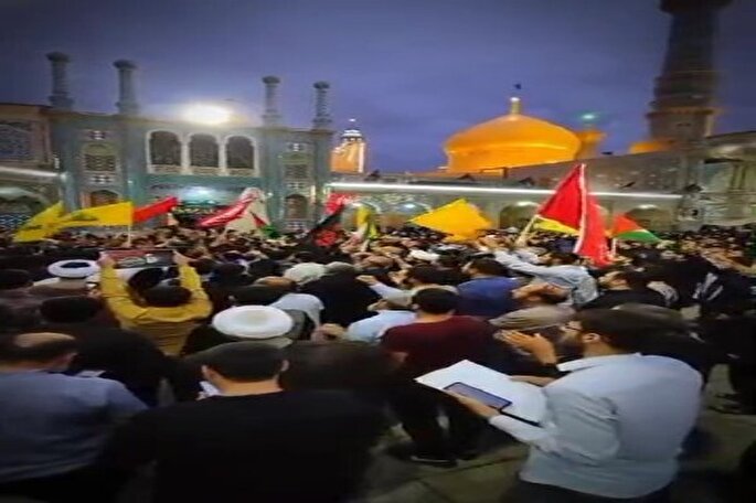 فیلم | حضور پرشور و رجزخوانی حماسی مردم انقلابی قم در حرم بانوی کرامت