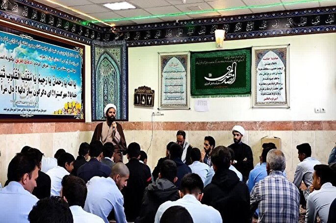 فیلم | دانش‌آموزان با آگاهی جهت مقابله با استکبار جهانی قدم بردارند