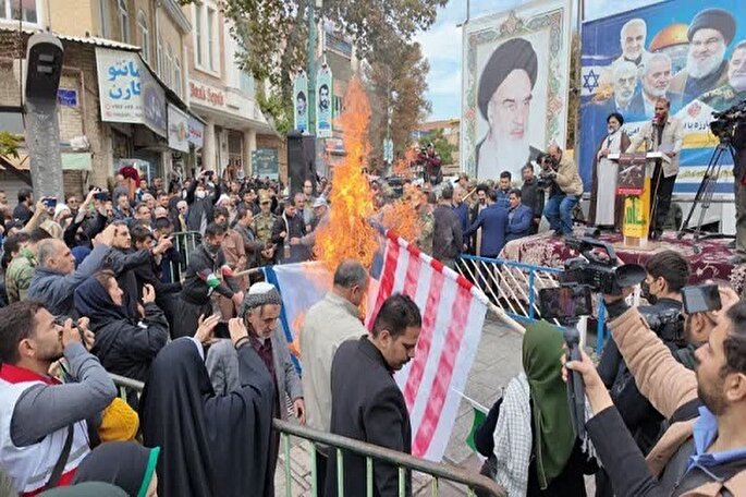 عکس | برپایی راهپیمایی 13 آبان در سنندج