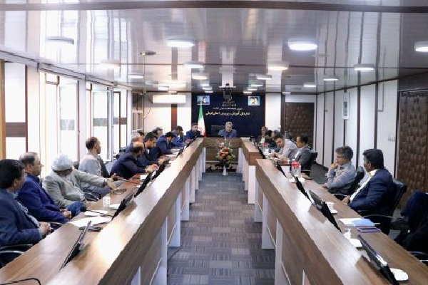 روحیه جهادی و استکبارستیزی در دانش‌آموزان نهادینه شود