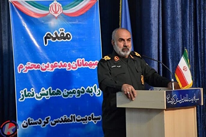 نیرو‌های مسلح نماد جمهوری اسلامی است