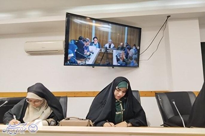 بسیج خود را متعلق به انقلاب می‌داند