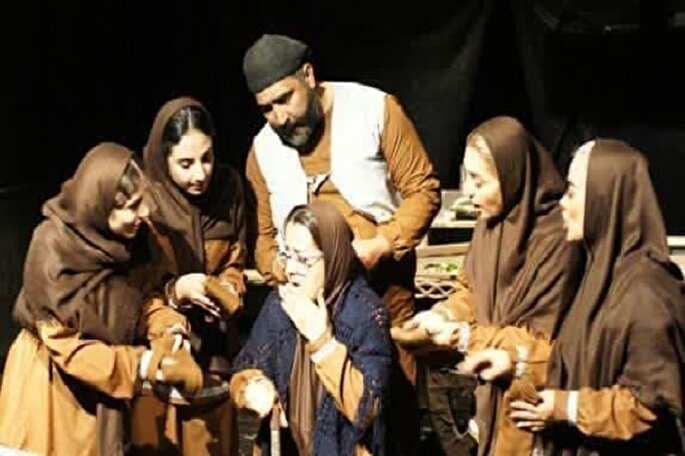 اجرای نمایش «راز پیشونی سفید» با محتوای امام رضایی در جشنواره بین‌المللی تئاتر