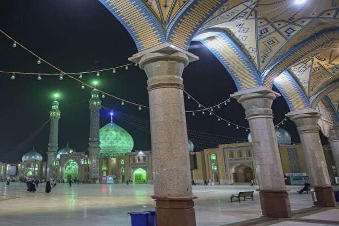 عکس | نجوای کمیل عارفانه در میعادگاه منتظران