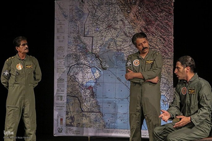 اکران تئاترهای مقاومت در نقاط مختلف شیراز