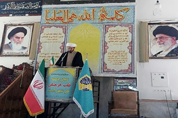 دشمن به‌دنبال تسخیر جایگاه مادری در جامعه اسلامی است