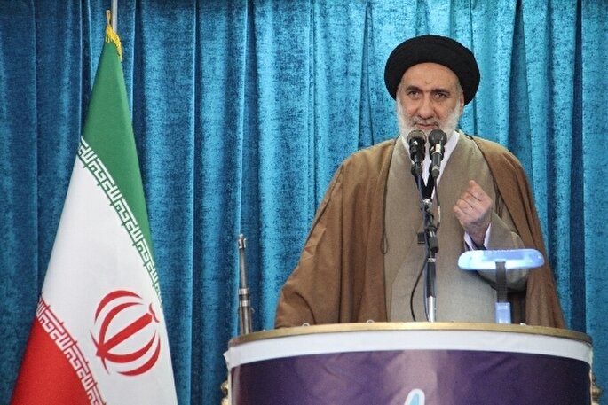 اتحاد میان ارتش و سپاه عامل صلابت جمهوری اسلامی است