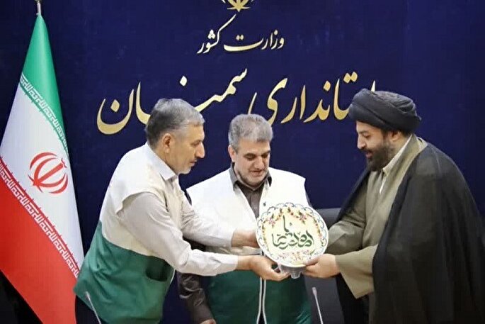 طرح خادم‌یاری در نهادهای مختلف گسترش یابد