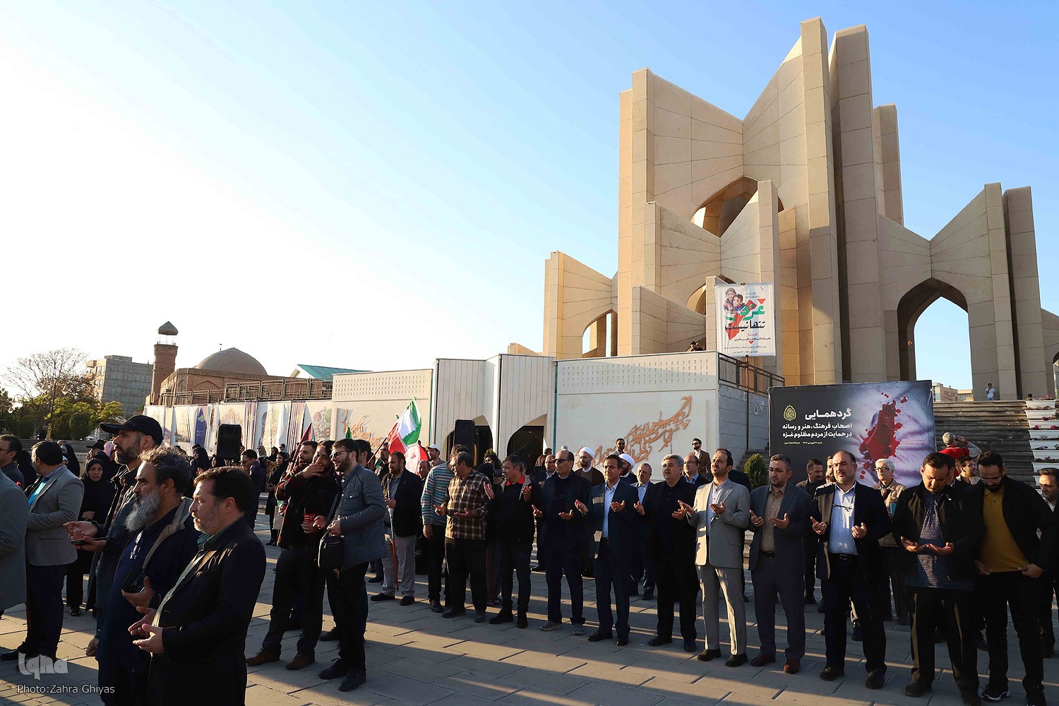 گردهمایی اصحاب فرهنگ، هنر و رسانه آذربایجان‌شرقی در حمایت از مردم مظلوم غزه