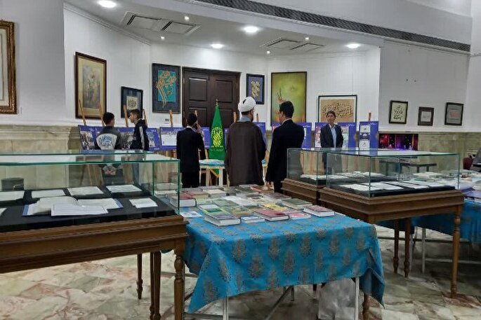 دهمین نمایشگاه قرآن و عترت استان قم آغاز شد