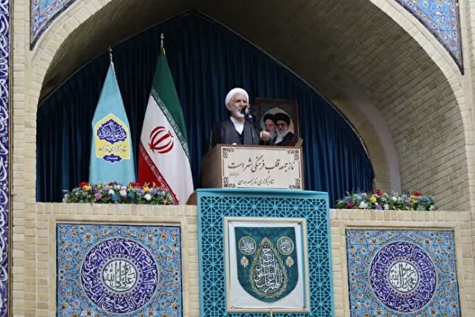 حل مشکلات کشور نیازمند مدیریت صحیح و توجه به مردم است