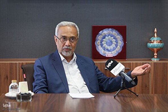 فیلم | چگونگی تدریس شهید مطهری در دانشگاه تهران