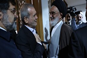 مسعود پزشکیان وارد قم شد