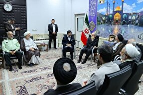 رئیس‌جمهور با تولیت حرم بانوی کرامت دیدار کرد