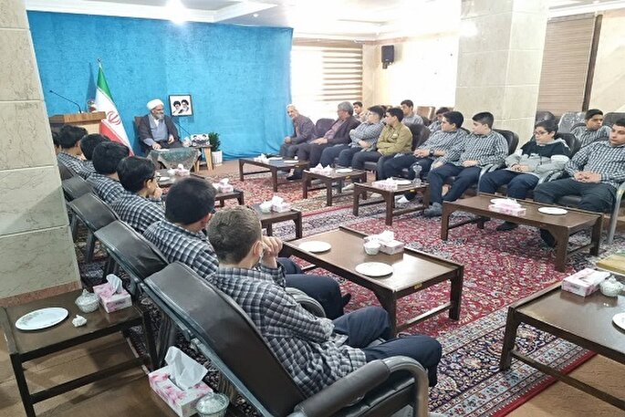 نماز بهترین راه ارتباط با خداوند است