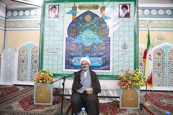 معرفت ائمه اطهار (ع) موجب کرامت و بزرگی انسان است