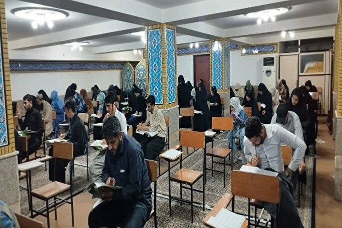 شرکت 160 نفر کردستانی در آزمون اعطای مدرک تخصصی به حفاظ قرآنی