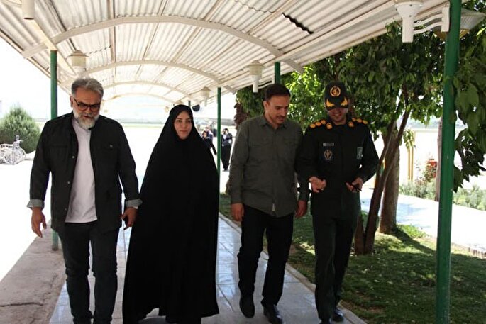 هنرمندان پیشکسوت سرمایه‌های اجتماعی هستند