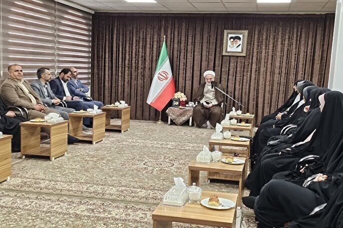 ادب، ایمان و عشق به وطن دانش‌آموزان را به قله‌های موفقیت می‌رساند