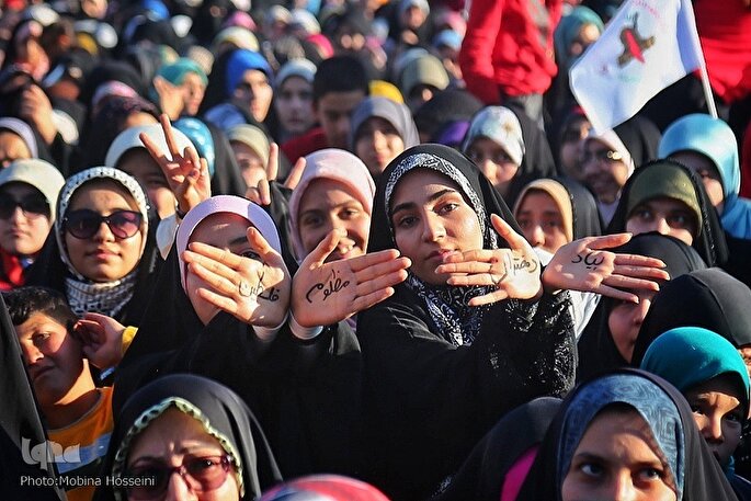 دختران سرمایه‌های ارزشمند نظام اسلامی هستند