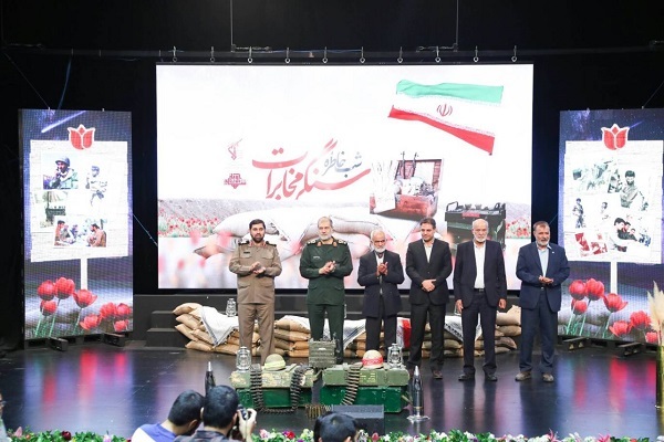 نقش مخابرات در دوران دفاع مقدس بررسی شد