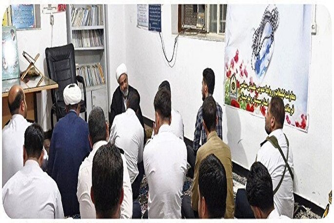 قرآن و اهل بیت(ع) بهترین گزینه برای تربیت فرزندان هستند