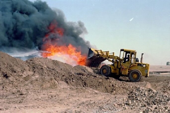 بلدوزری در برابر تانک‌ها