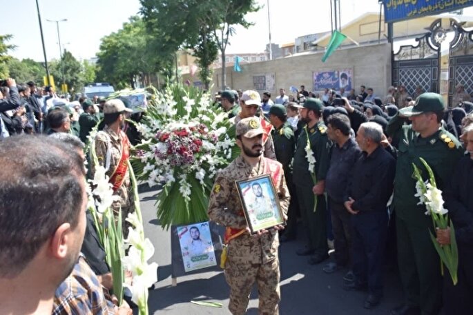 پیکر یکی از شهدای حمله رژیم صهیونیستی در میاندوآب تشییع شد