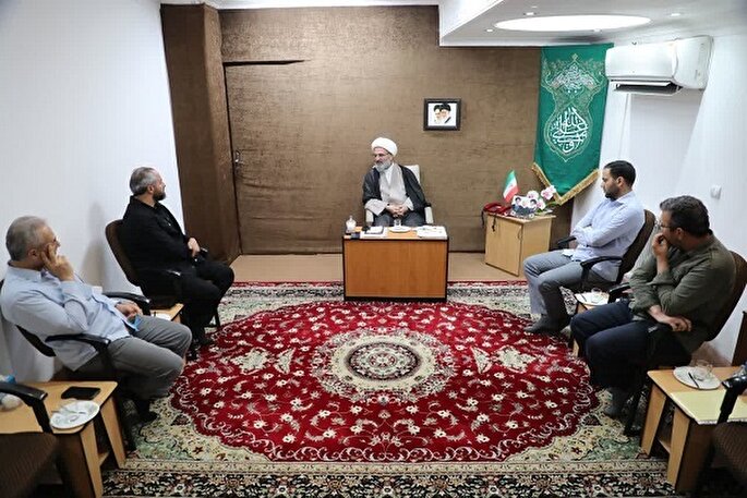 تظاهر و خودنمایی از آفت‌های کارهای فرهنگی و اجتماعی است