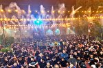 عزاداری پرشور مردم فین کاشان در آستان امامزاده هادی(ع) + فیلم