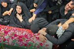 خانواده شهید «ایمان وحیدی» با پیکر فرزند خود وداع کردند