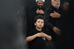 عکس | مراسم عزاداری شب هشتم محرم در بیت نماینده ولی‌ فقیه در لرستان