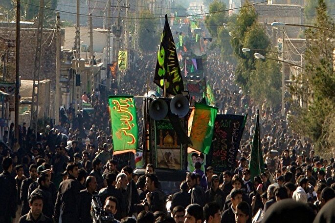 فیلم | عزاداری مردم سیستان در شب تاسوعای حسینی