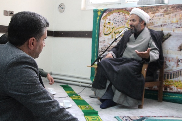 حجتالاسلام حسین کمیلی، مدیر ستاد اقامه نماز خراسان جنوبی حجتالاسلام حسین کمیلی، مدیر ستاد اقامه نماز خراسان جنوبی،