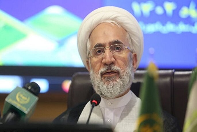 نص صریح قرآن به ما اجازه نمی‌دهد زیر بیرق کفر برویم