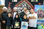 دیدار عوامل برنامه «منم بچه مسلمان» با خانواده شهدای راه قدس در کاشان