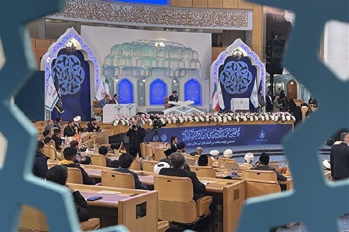 رقابت 80 همدانی در مرحله استانی مسابقات قرآن اوقاف